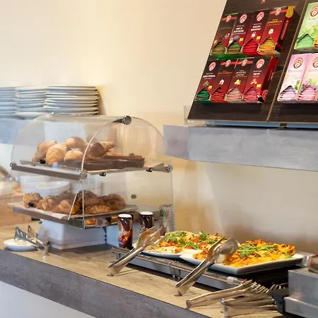 Garni Rosmari 2* 브렌조네 술 가르다