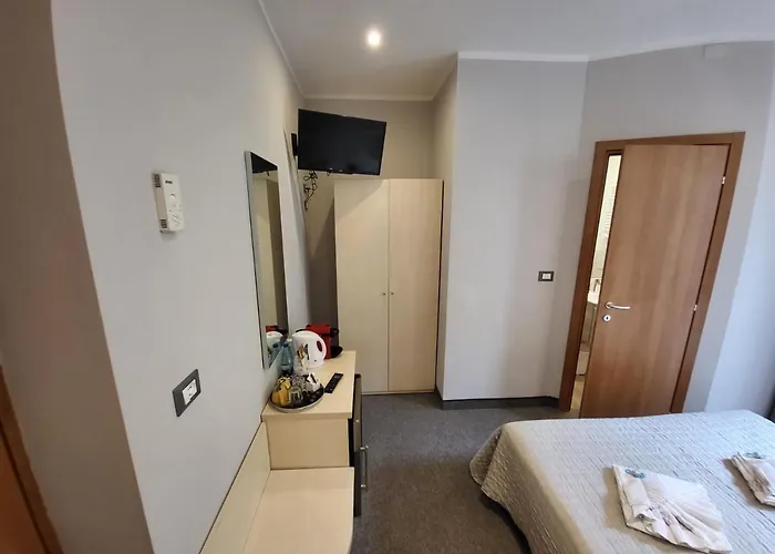 فندق Garni Rosmari 2*