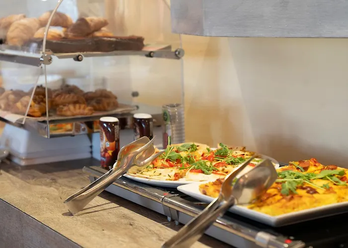 Garni Rosmari برنزوني سول جاردا