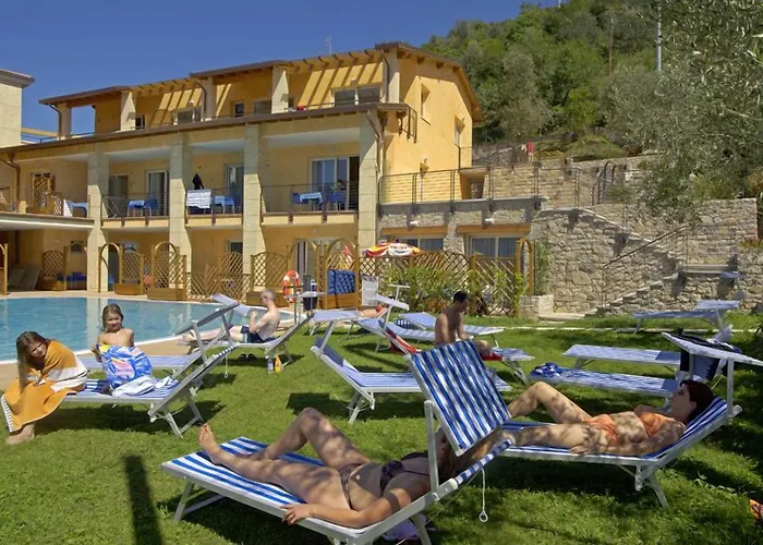 فندق Garni Rosmari 2*