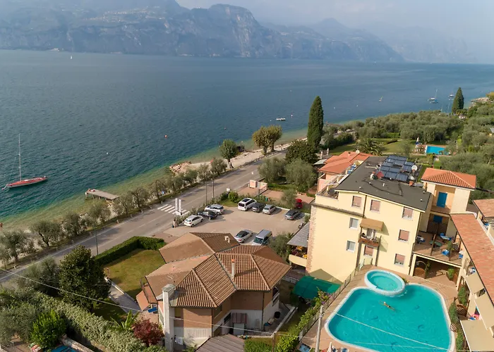 Garni Rosmari فندق 2*