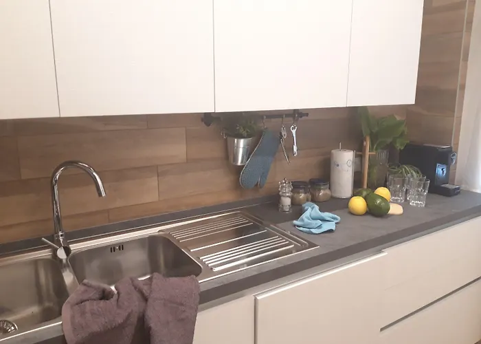 Garni Rosmari 2* برنزوني سول جاردا