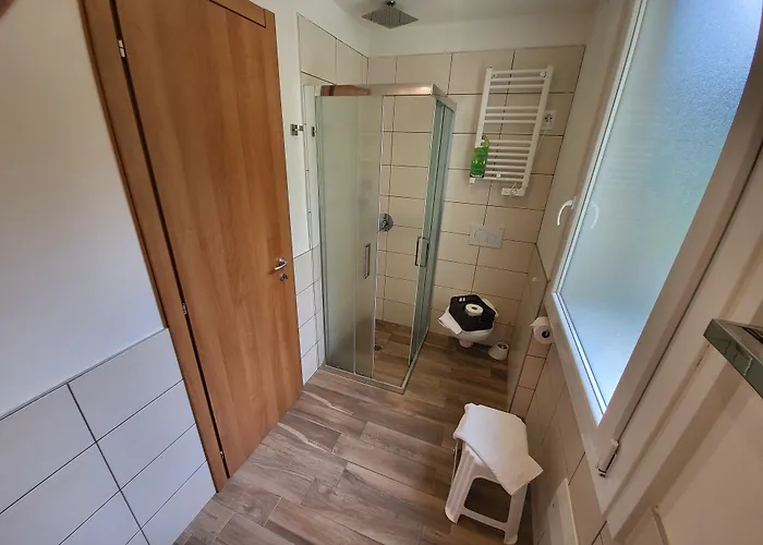 Garni Rosmari فندق برنزوني سول جاردا